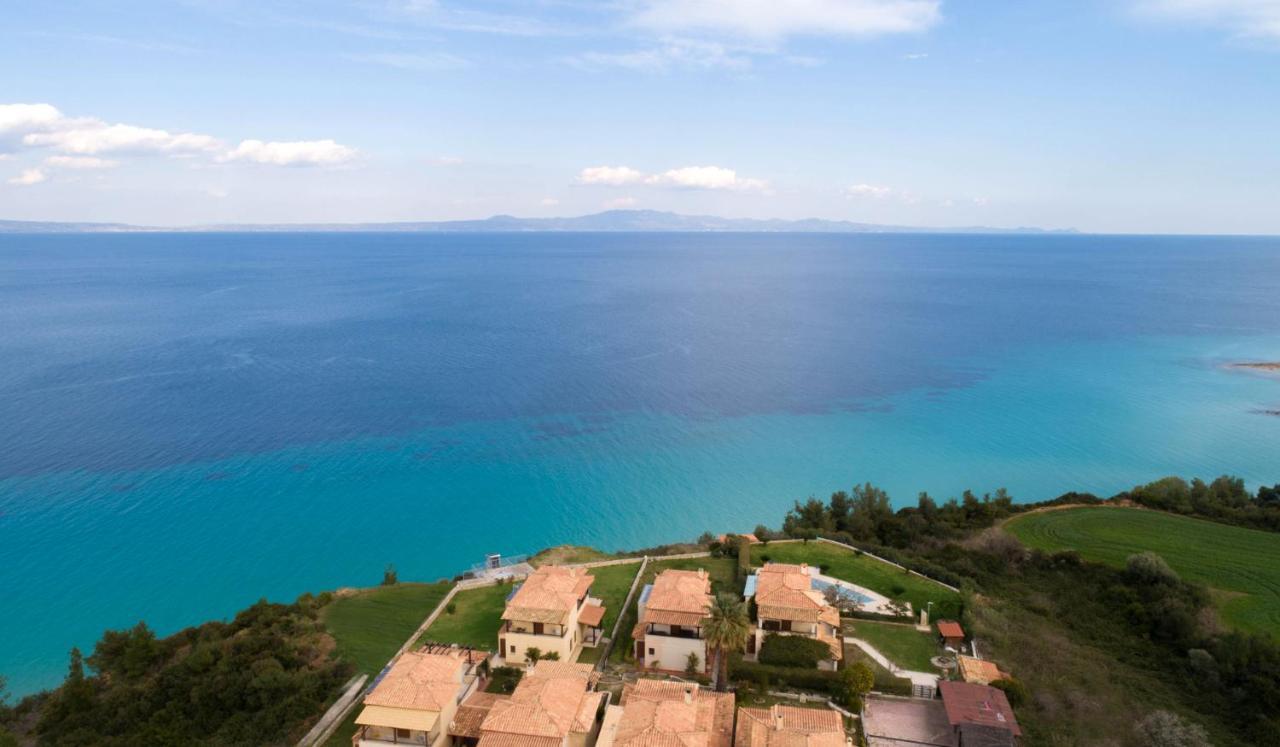 Porto Thea Alexandra Shared Pool Villa, Afytos Exterior photo